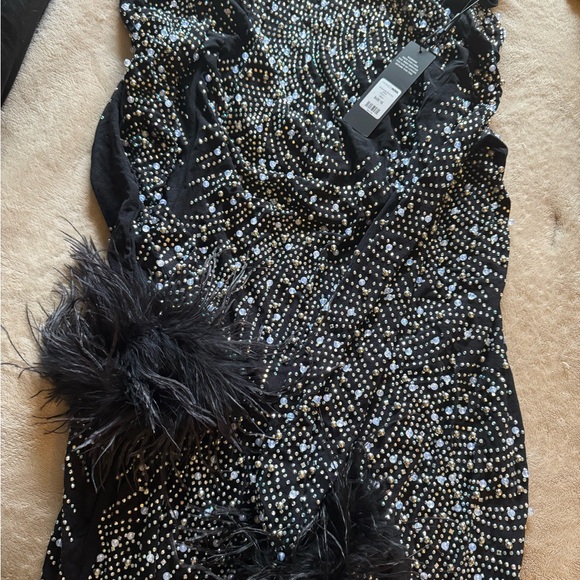 All Over My Body Midi Dress - Picture 4 of 4